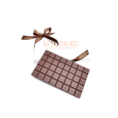 CAJA NEGRA CON MARQUETA DE CHOCOLATE SEMI-AMARGO CON ALMENDRAS Y AVELLANAS 500 GR